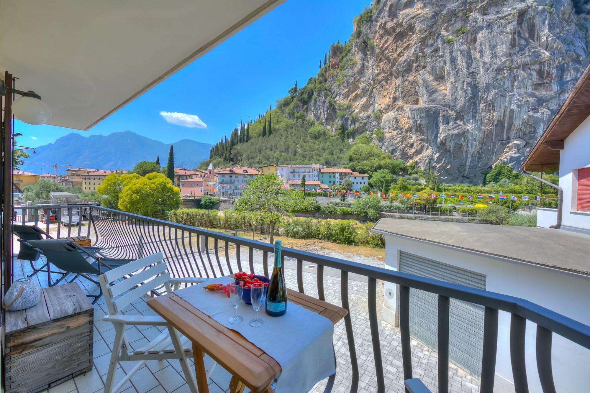 The Rock View - Happy Rentals Arco Esterno foto